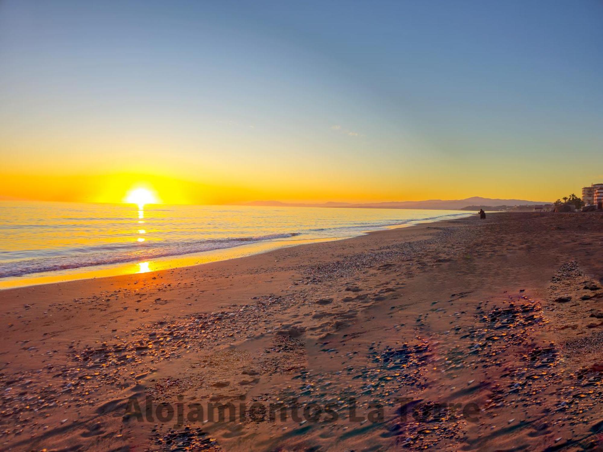 Laguna Beach Premium - Alojamientos La Torre Торрокс-Коста Экстерьер фото