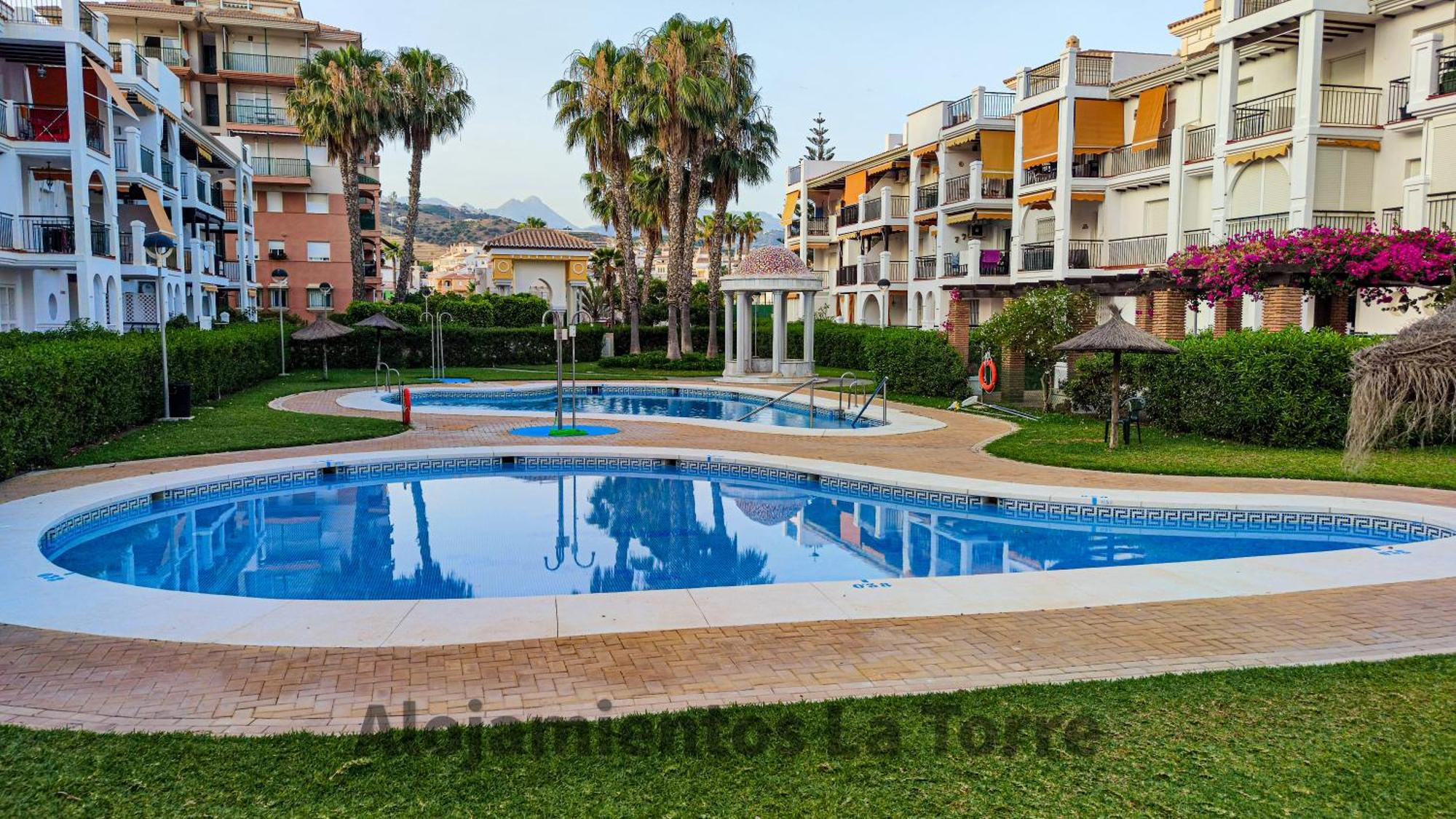 Laguna Beach Premium - Alojamientos La Torre Торрокс-Коста Экстерьер фото