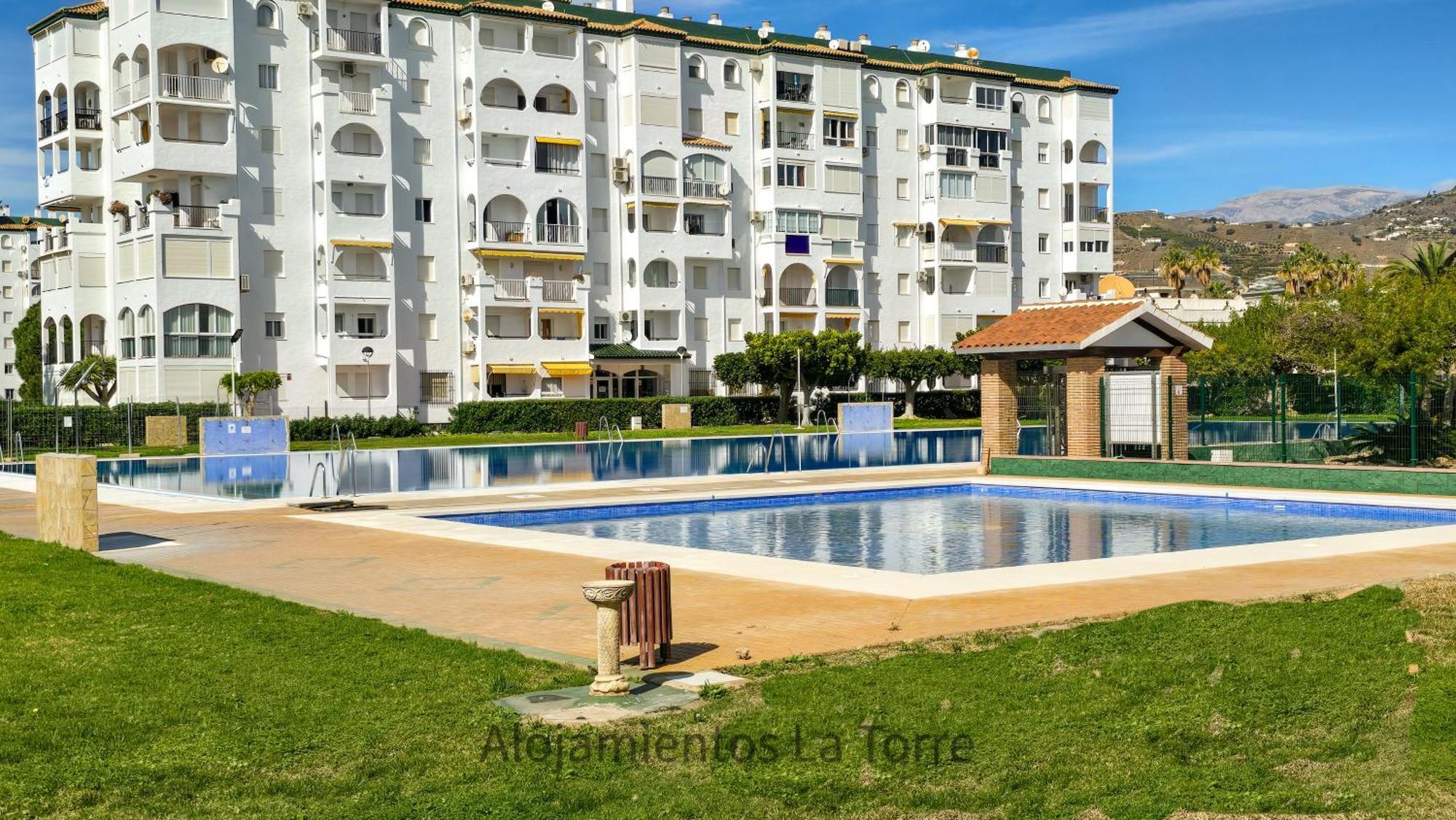 Laguna Beach Premium - Alojamientos La Torre Торрокс-Коста Экстерьер фото
